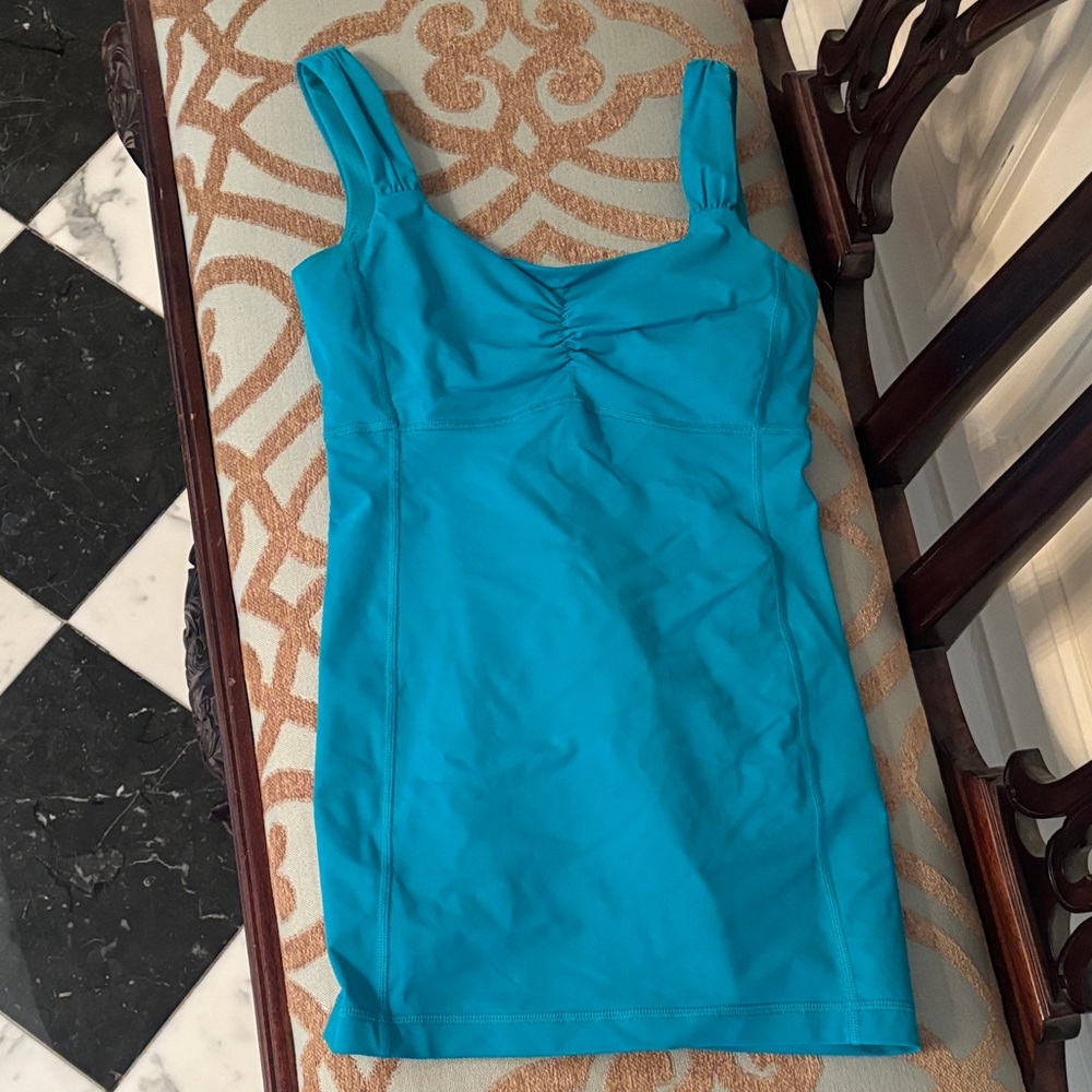 Lululemon blue tank top size 4